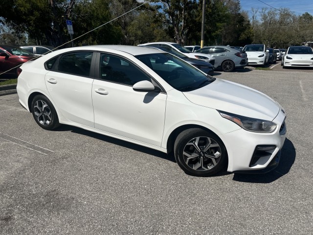 Vehicle image 6 of 18