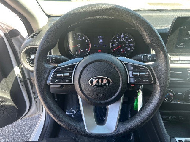 Vehicle image 12 of 18