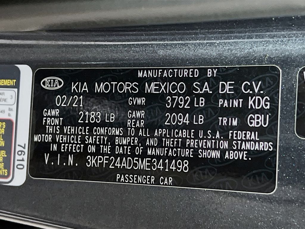 Vehicle image 32 of 34