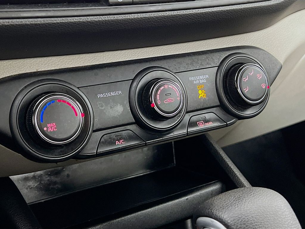 Vehicle image 16 of 34