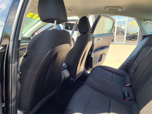 Vehicle image 20 of 28