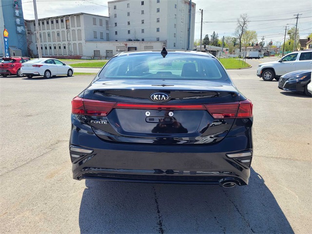 Vehicle image 5 of 28