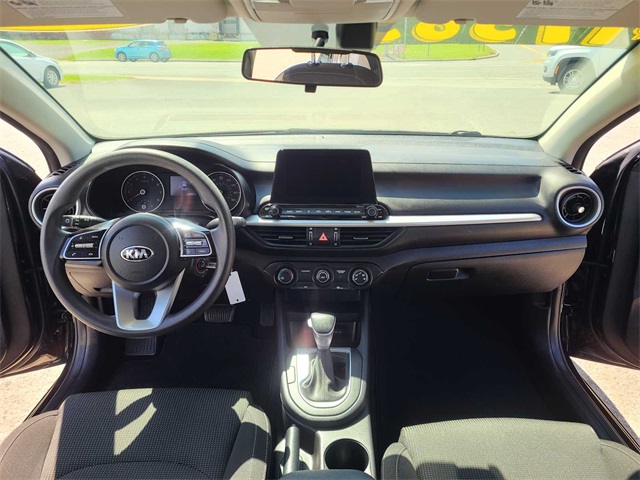 Vehicle image 11 of 28