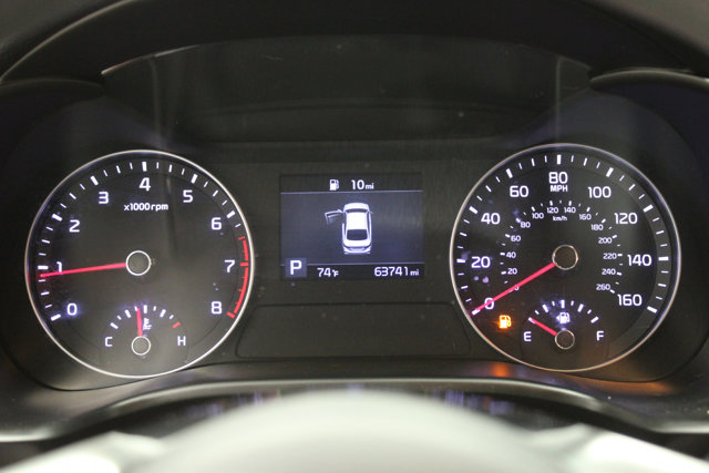 Vehicle image 22 of 27