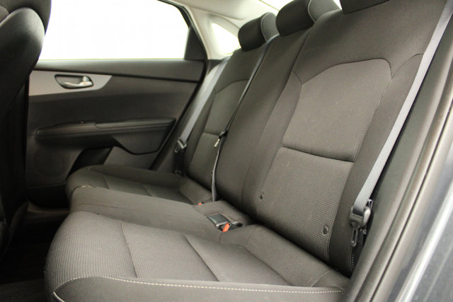 Vehicle image 17 of 27