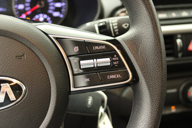 Vehicle image 21 of 27