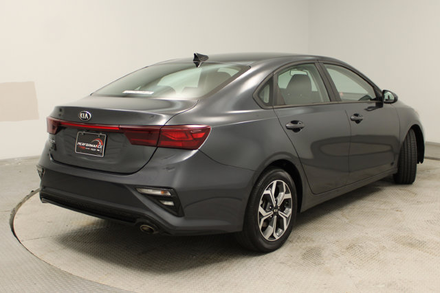 Vehicle image 3 of 27