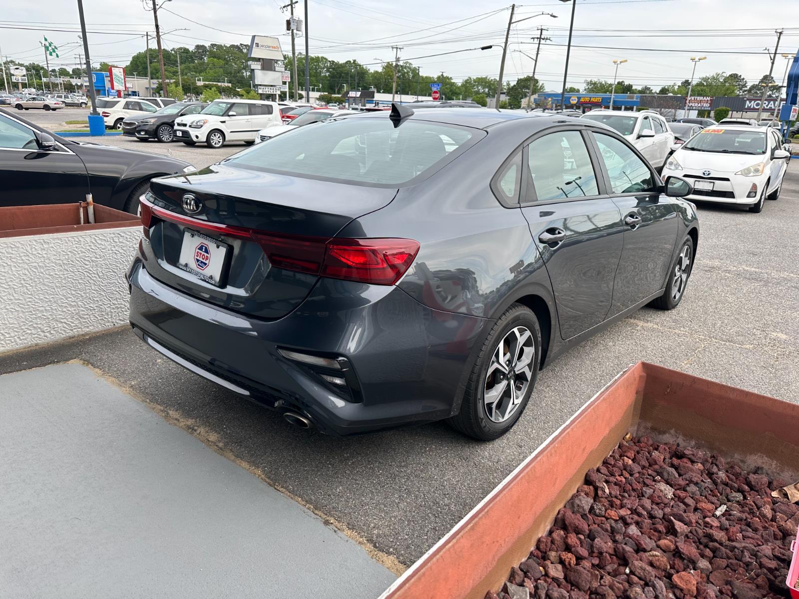 Vehicle image 3 of 31