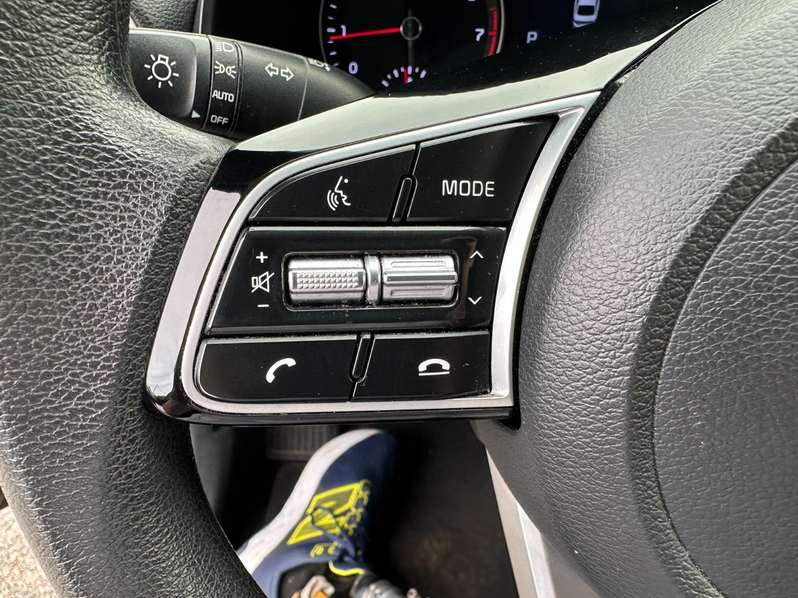 Vehicle image 18 of 31