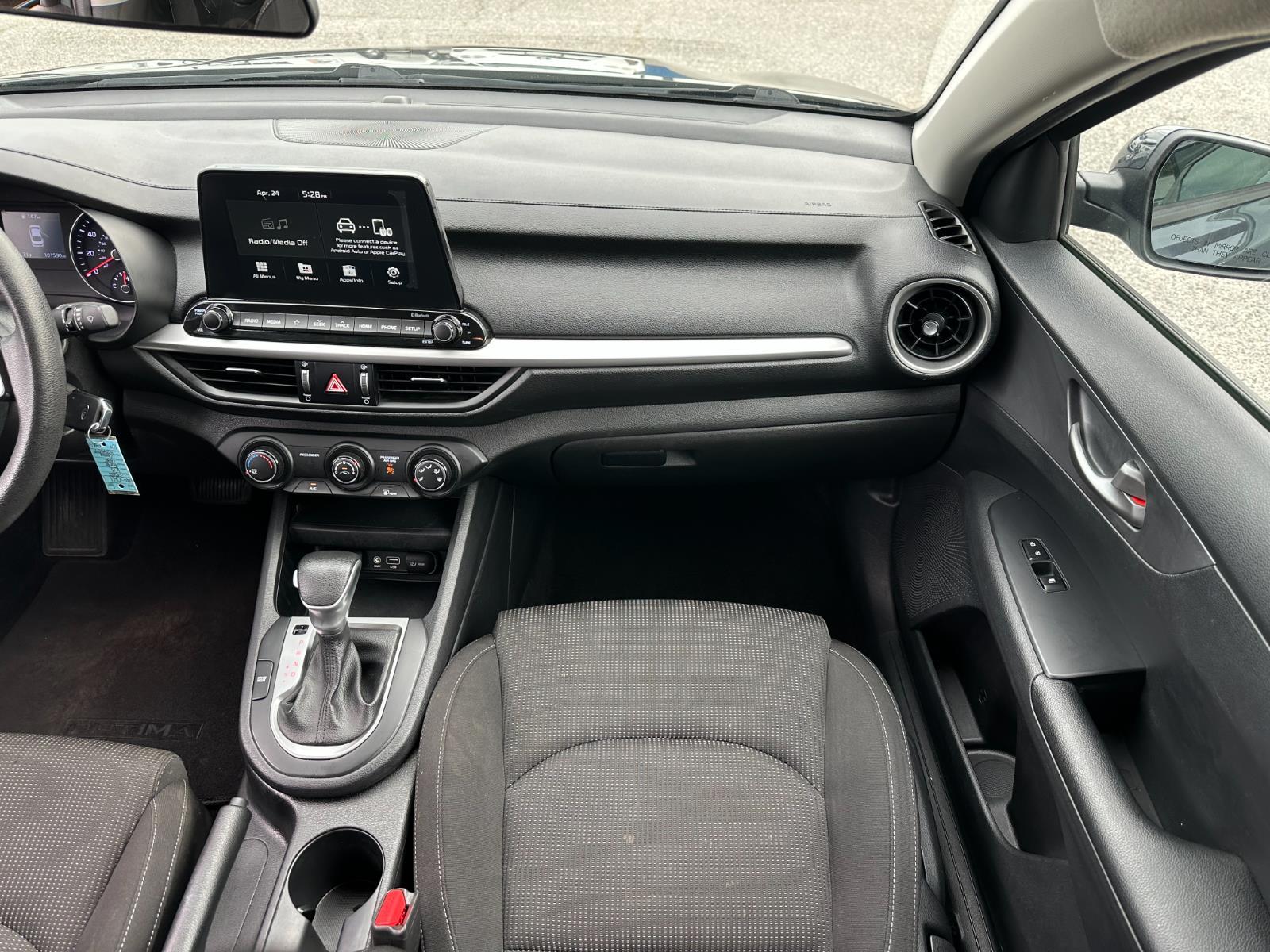 Vehicle image 28 of 31