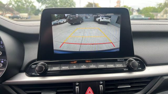 Vehicle image 10 of 16