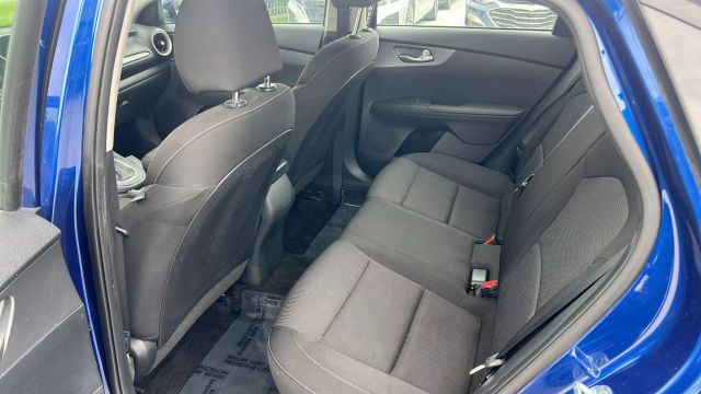 Vehicle image 14 of 16