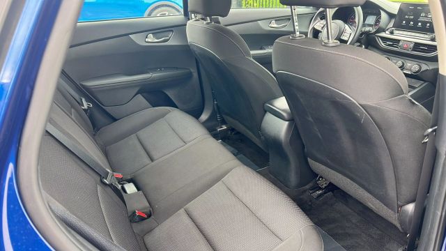 Vehicle image 15 of 16