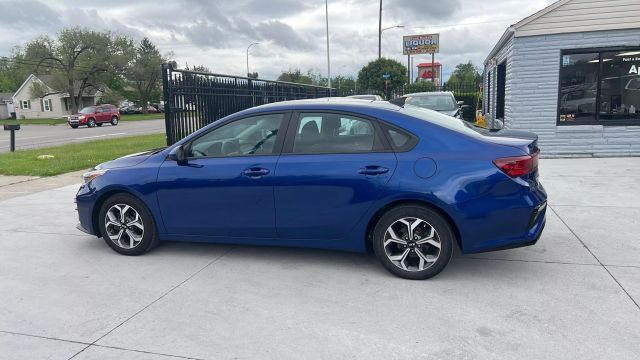 Vehicle image 7 of 16