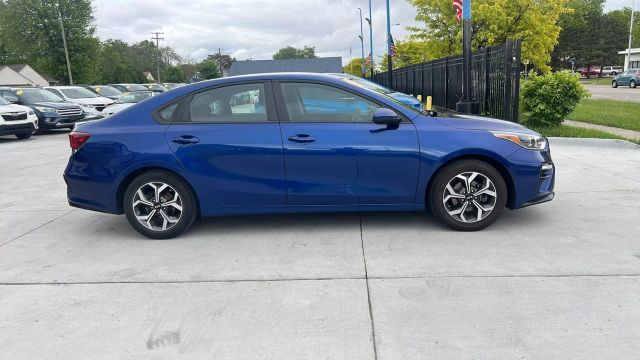 Vehicle image 4 of 16
