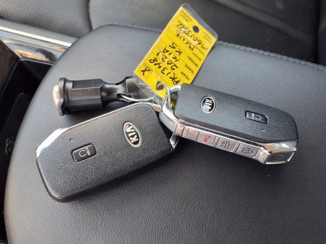 Vehicle image 24 of 25