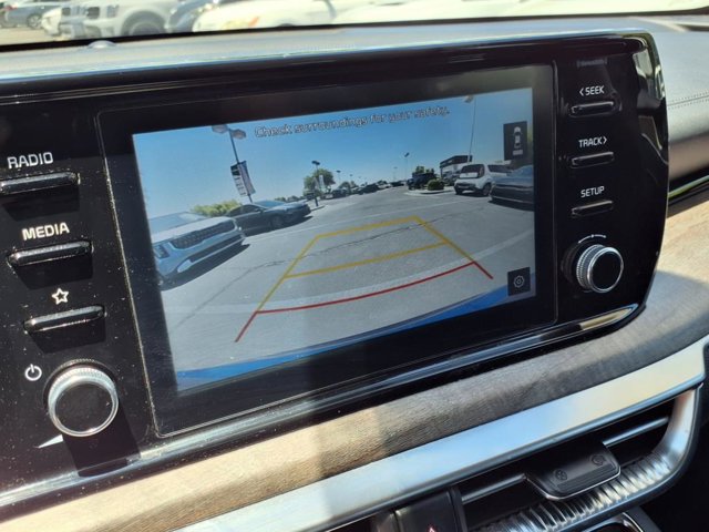 Vehicle image 19 of 25