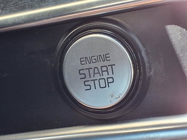 Vehicle image 23 of 25