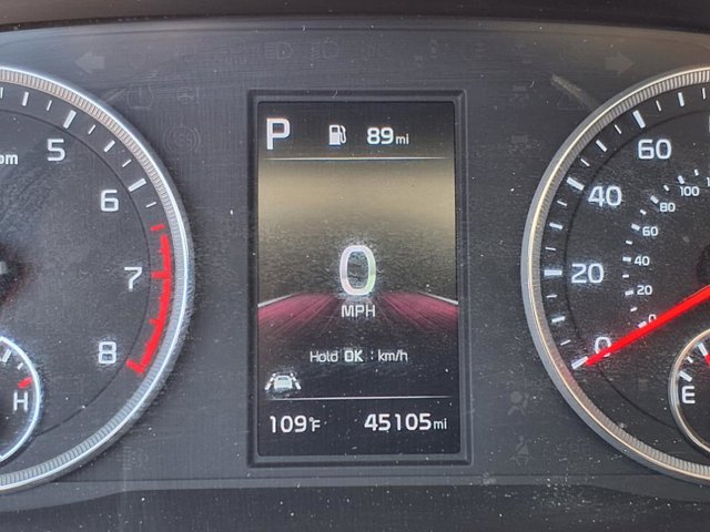 Vehicle image 18 of 25