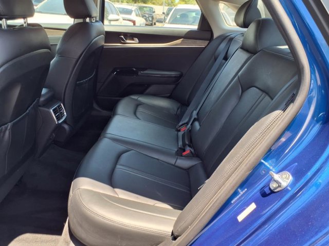Vehicle image 12 of 25