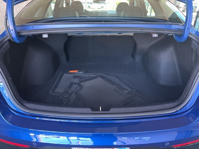 Vehicle image 27 of 39