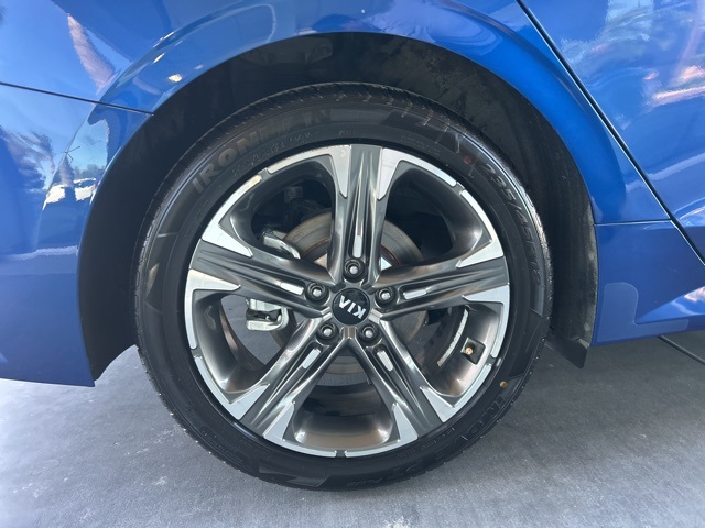 Vehicle image 34 of 39