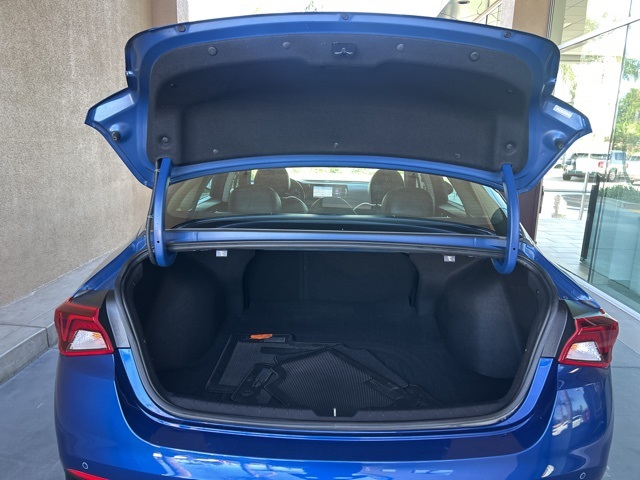 Vehicle image 26 of 39