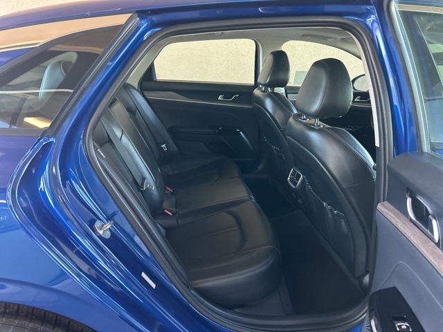 Vehicle image 29 of 39
