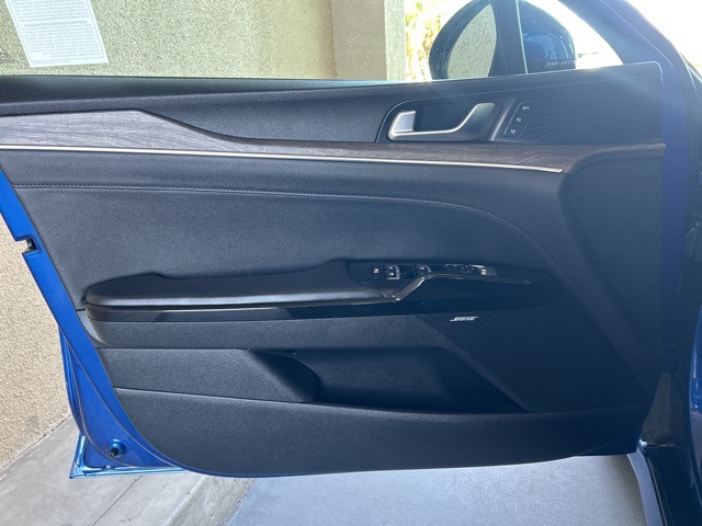 Vehicle image 17 of 39