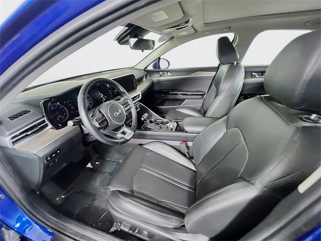 Vehicle image 15 of 32