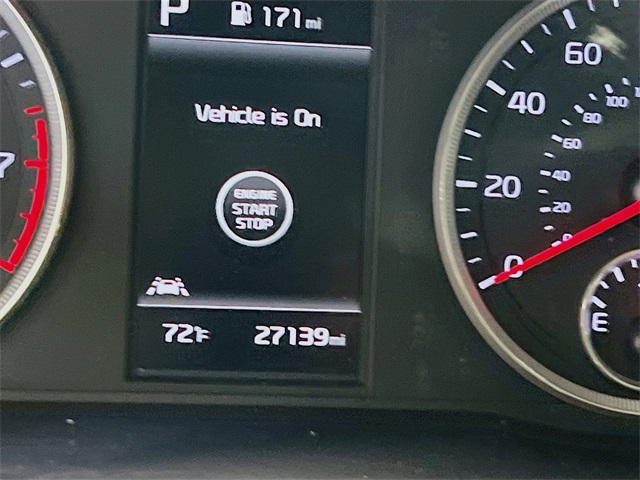 Vehicle image 17 of 32