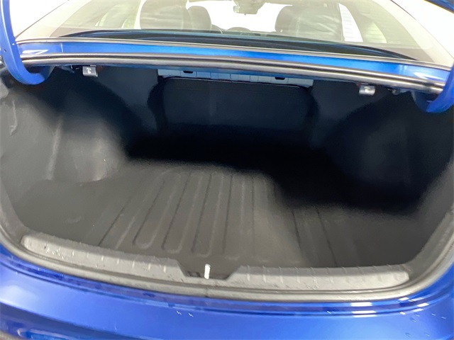 Vehicle image 11 of 32