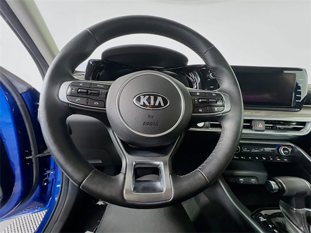 Vehicle image 28 of 32