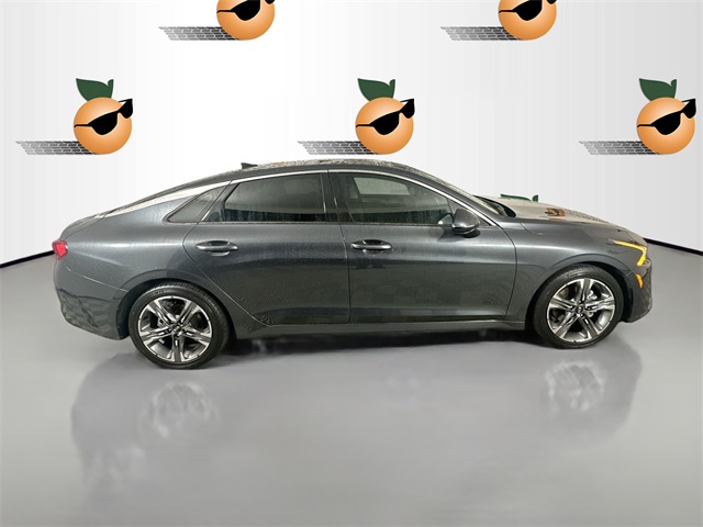 Vehicle image 4 of 31