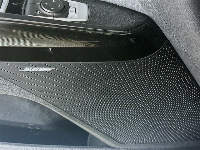 Vehicle image 19 of 31