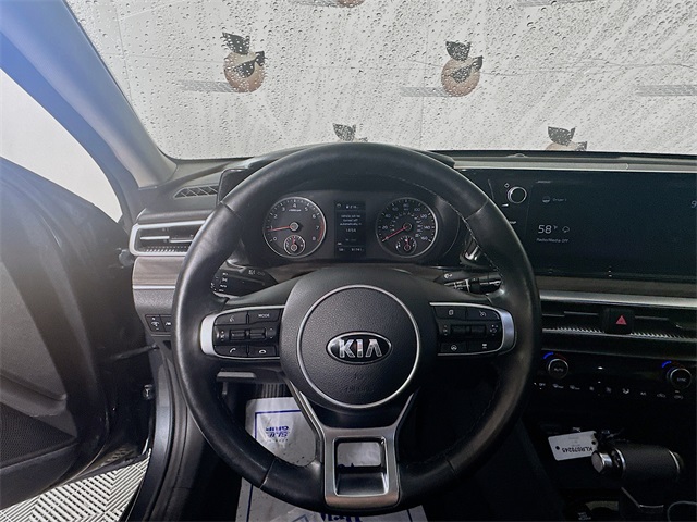 Vehicle image 11 of 31
