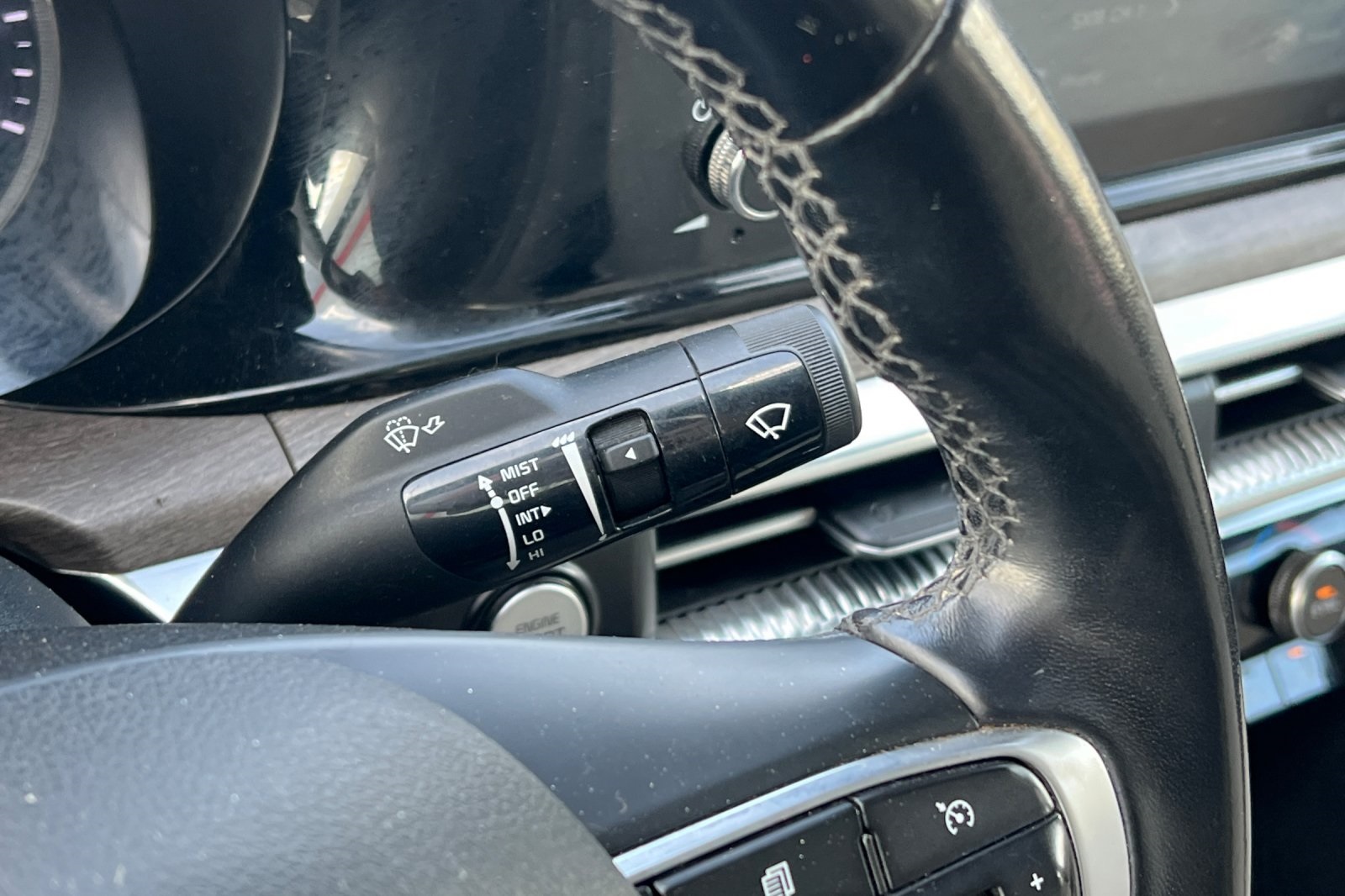 Vehicle image 25 of 55