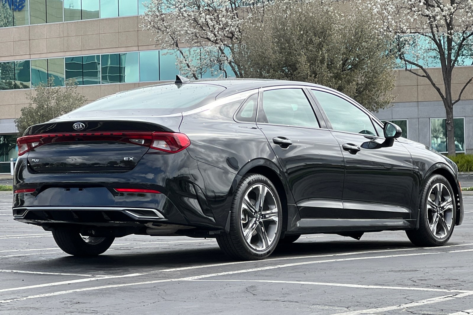 Vehicle image 6 of 55