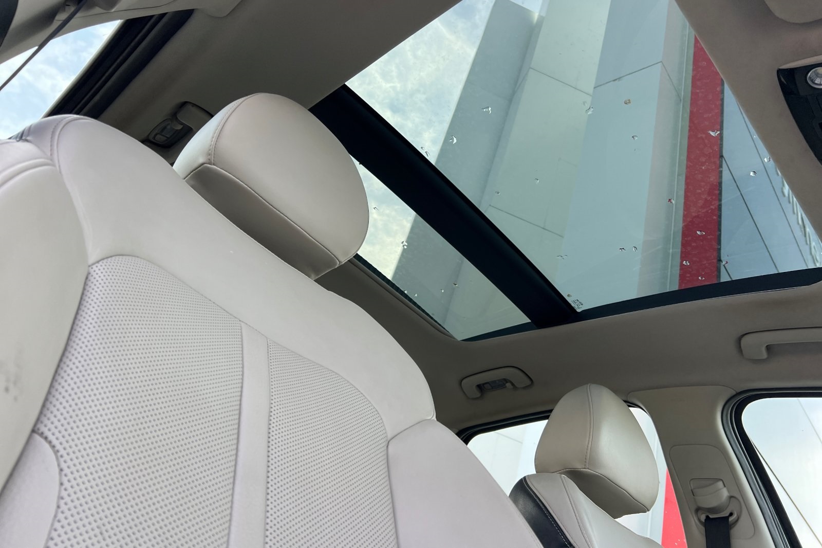Vehicle image 39 of 55