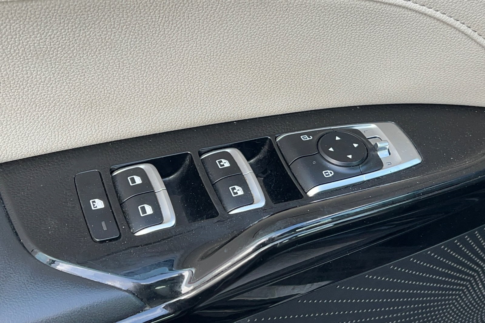 Vehicle image 35 of 55
