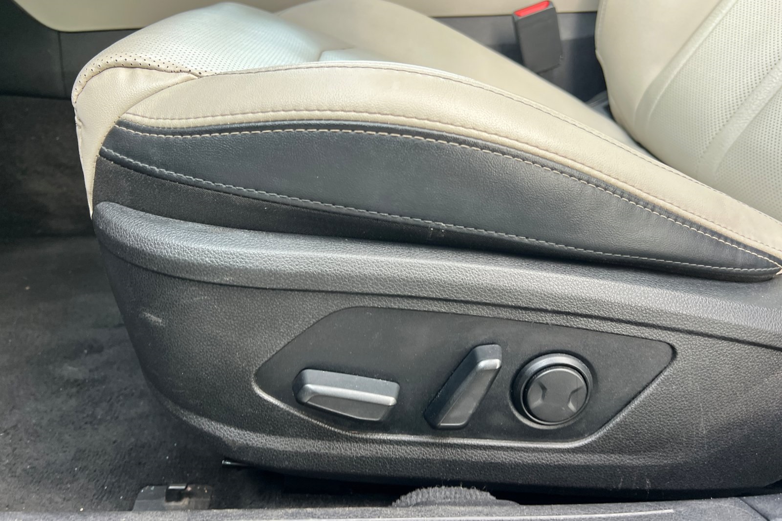 Vehicle image 49 of 55