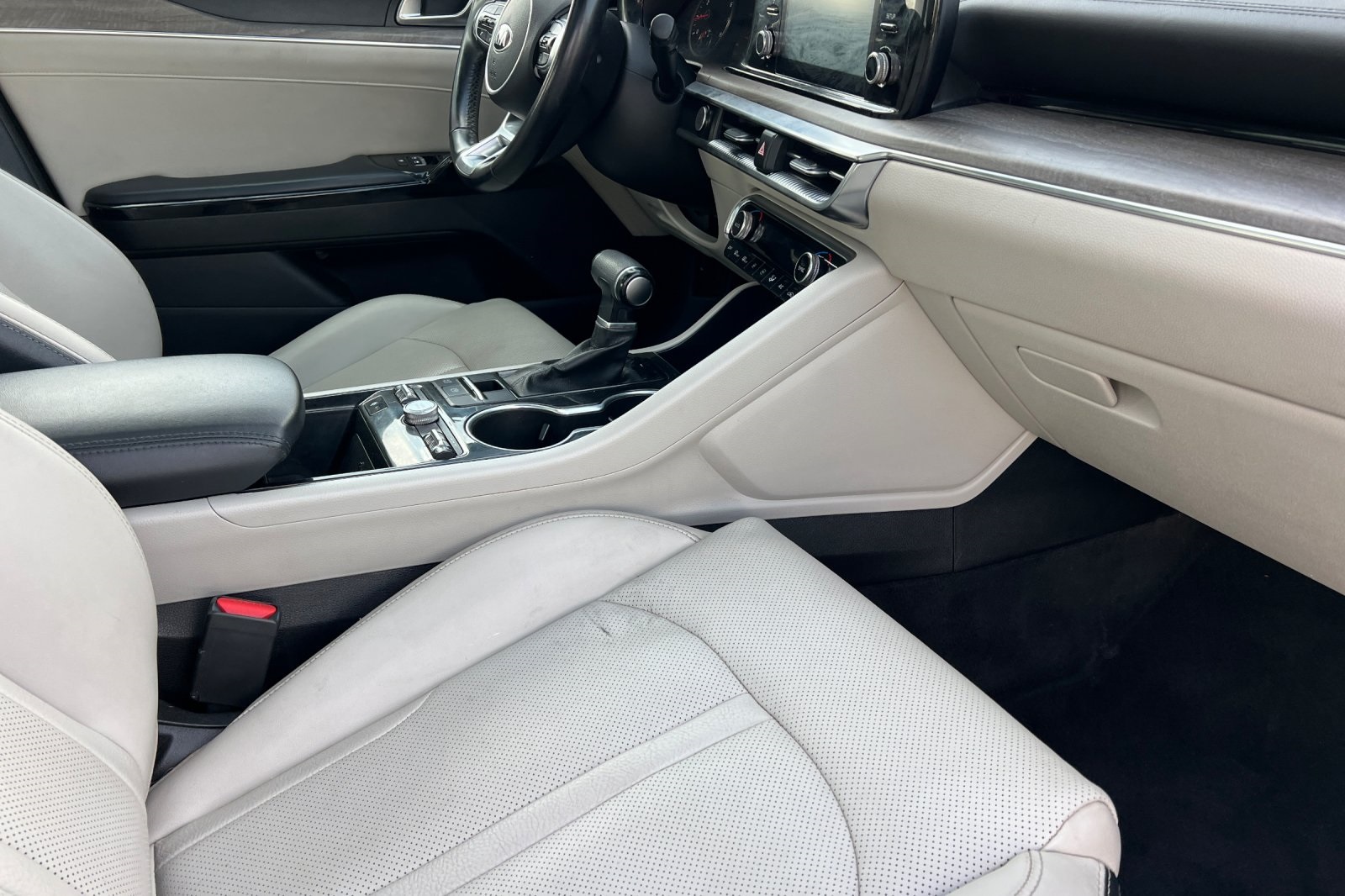 Vehicle image 26 of 55