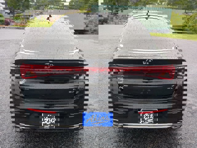 Vehicle image 6 of 28