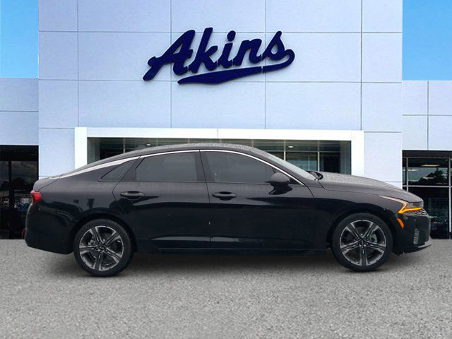 Vehicle image 2 of 28