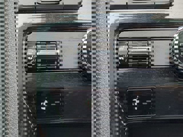 Vehicle image 20 of 28