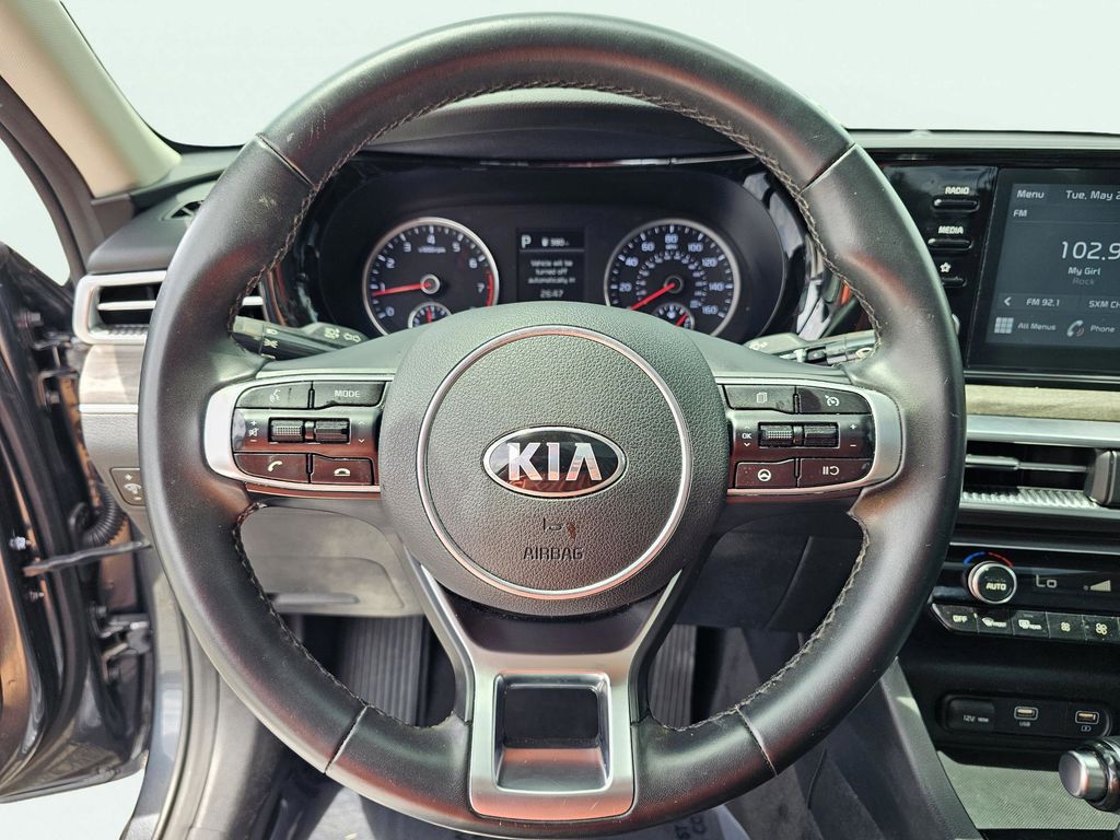 Vehicle image 16 of 35