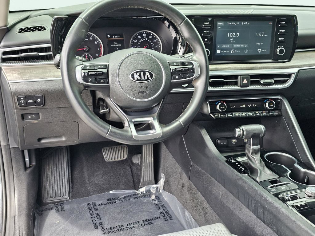 Vehicle image 14 of 35