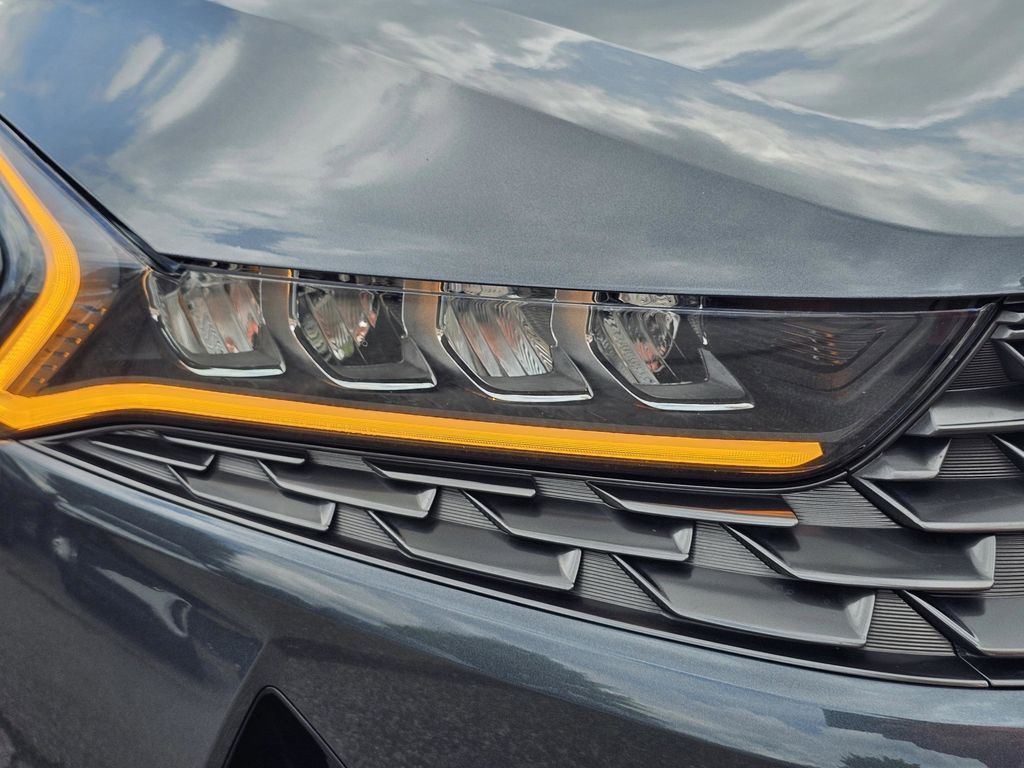 Vehicle image 24 of 35