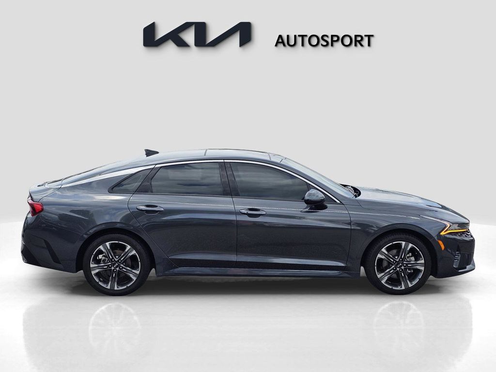 Vehicle image 4 of 35