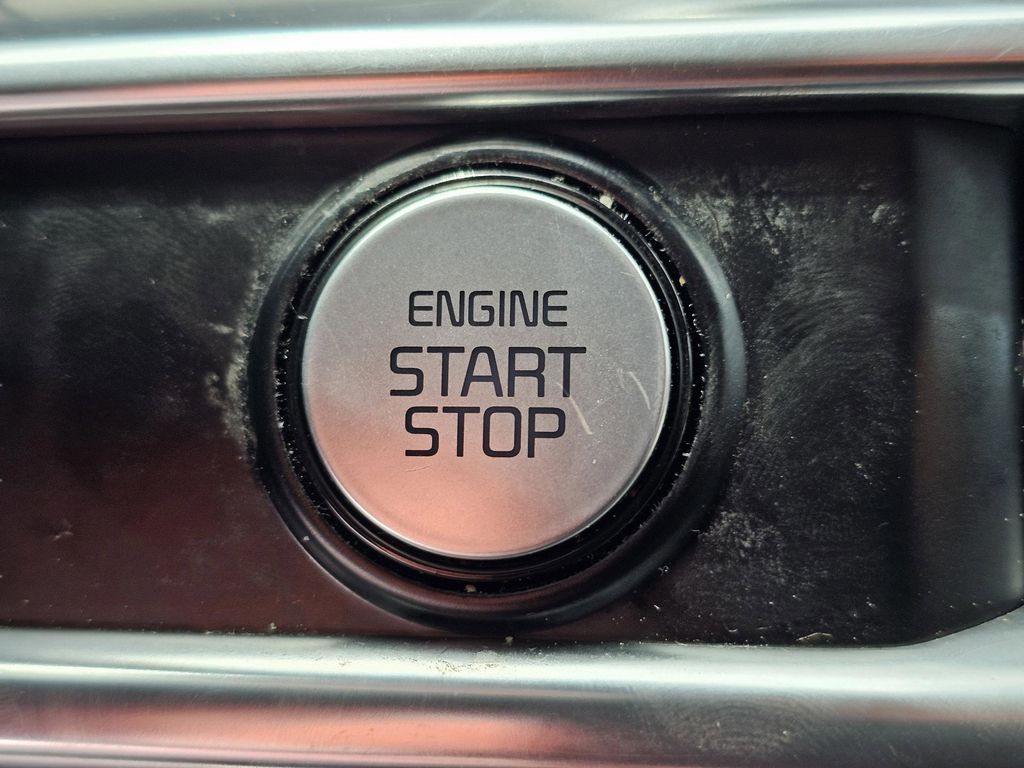 Vehicle image 23 of 35